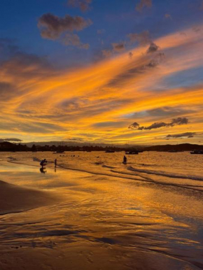Floripa Jurerê, pé na areia! Apto 6